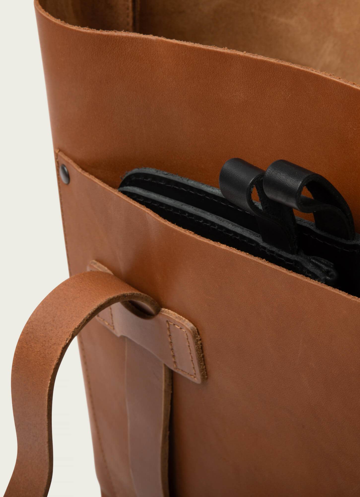 The Oversized Leather Tote - WP Standard