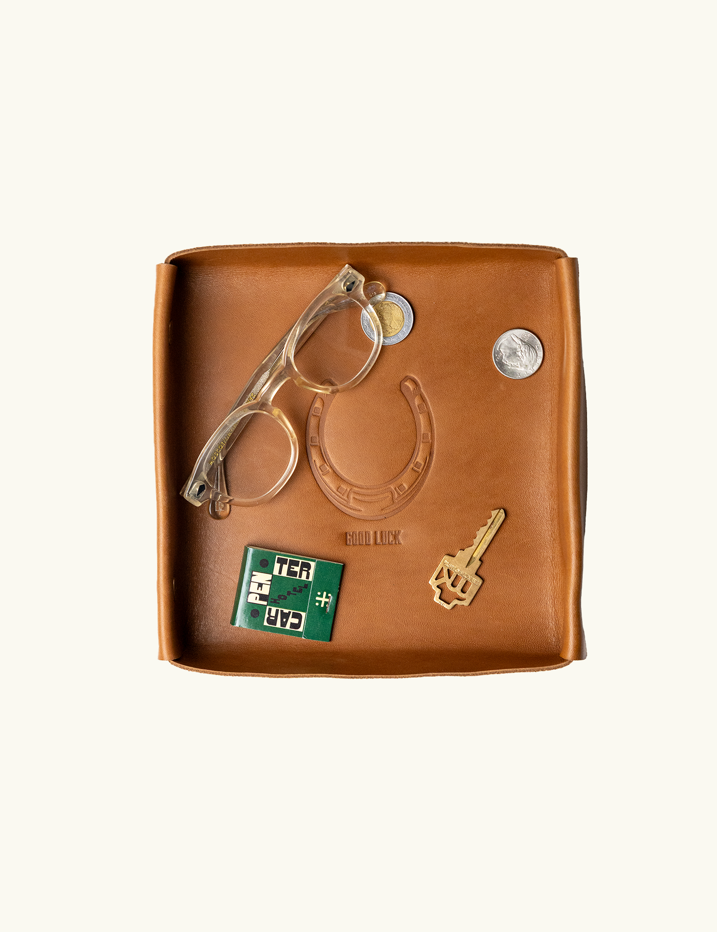 leather_valet_tray_5d9af3c9-c6e1-41c3-9014-114ddd295cda.png