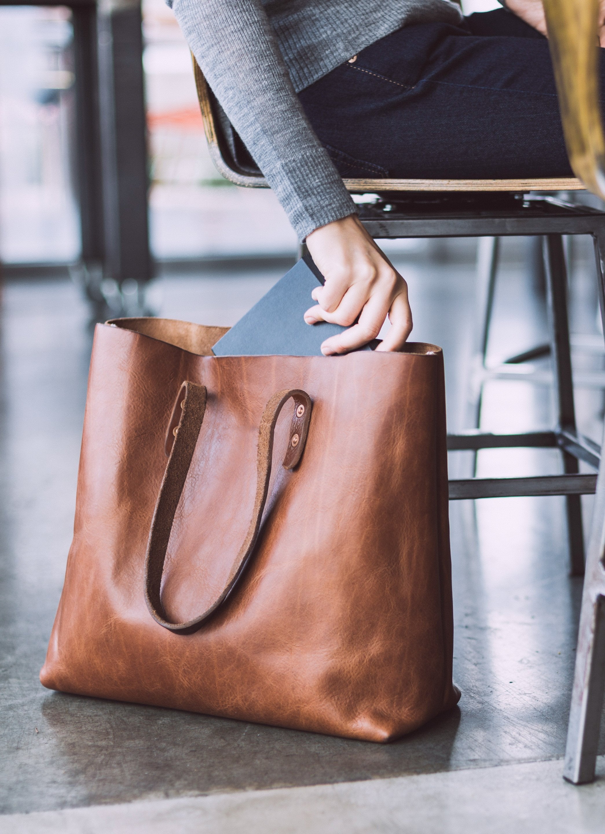 Vintage leather tote store bag women's